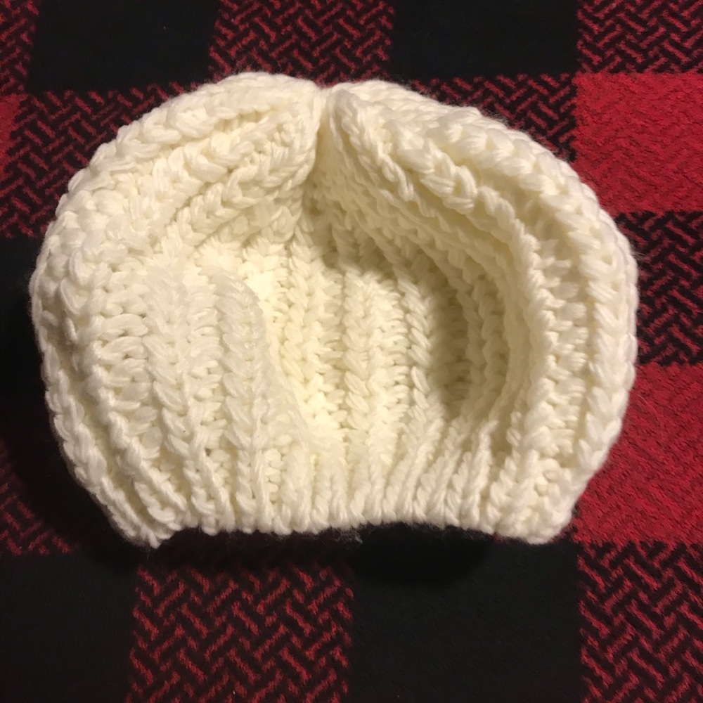 Cream Knit Beanie New